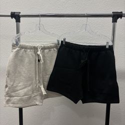 ESSENTIAL Shorts