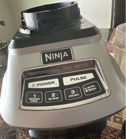 NINJA BLENDER