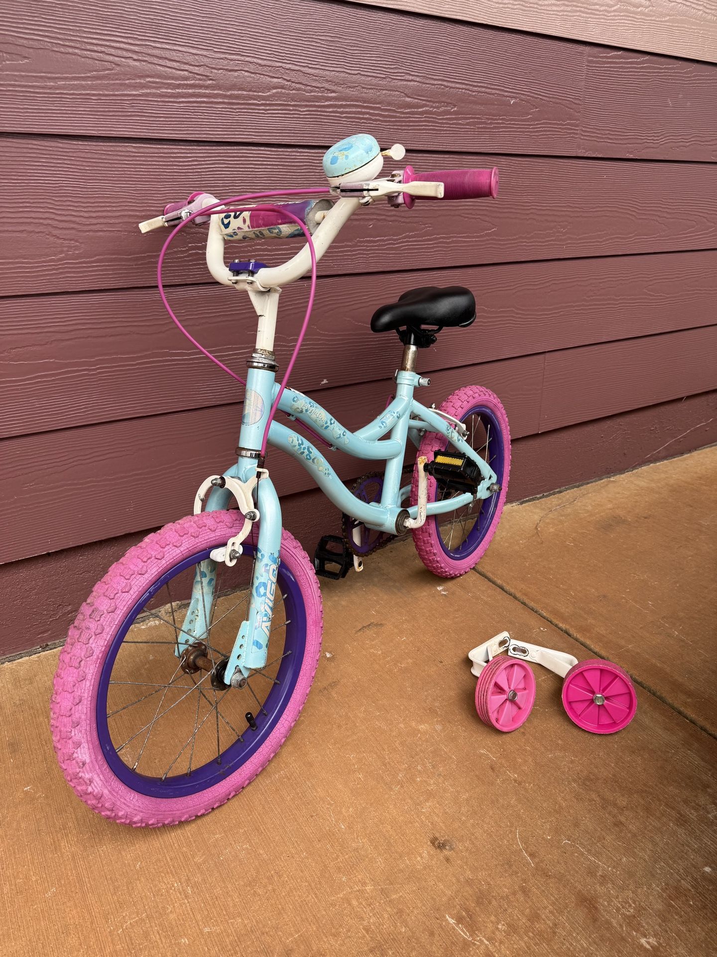 Girl Bike With Training Wheels 16”
