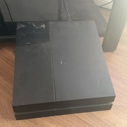 Selling This PS4 Give Good Offers