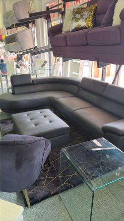 CURVED SECTIONAL in Black - adjustable headrests