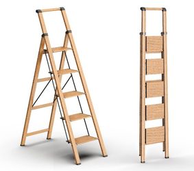 GameGem 5‐Step Aluminum Folding Ladder – 68.5" Height, Woodgrain Finish, 330 lbs Capacity
