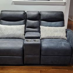 Loveseat 