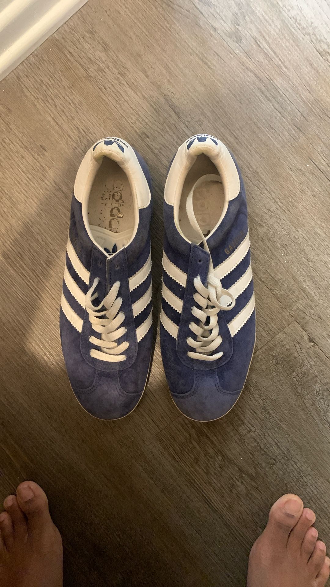 Adidas Size 9.5 M