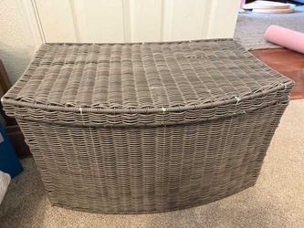 Storage With lid