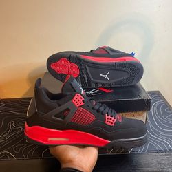 Jordan 4 Retro Red thunders 