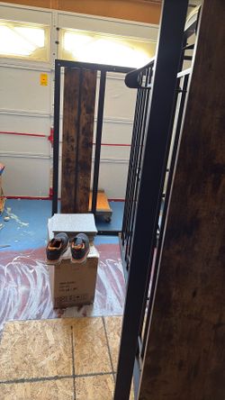 Full size bed frame in good condition