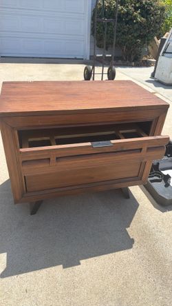 Rotta Dana Point Nightstand