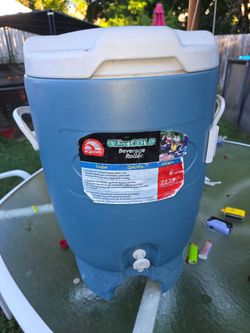 Igloo UltraCold 6-Gallon Beverage Roller Cooler