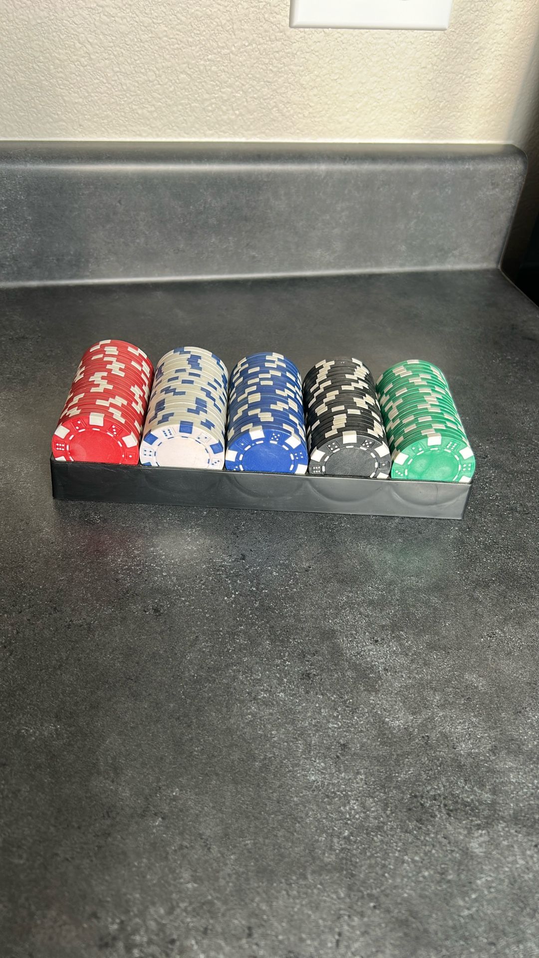 poker chips . 20 chips each color