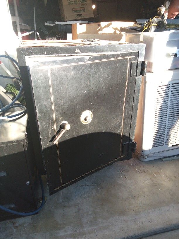 Safe With Combo Large