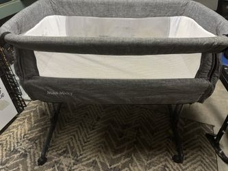 Mika Mickey Bedside Bassinet