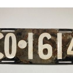 ANTIQUE AUSTRALIAN PORCELAIN ENAMEL PLATE AUTO TAG