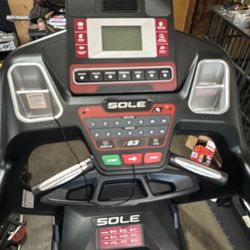 Sole F63 Treadmill 