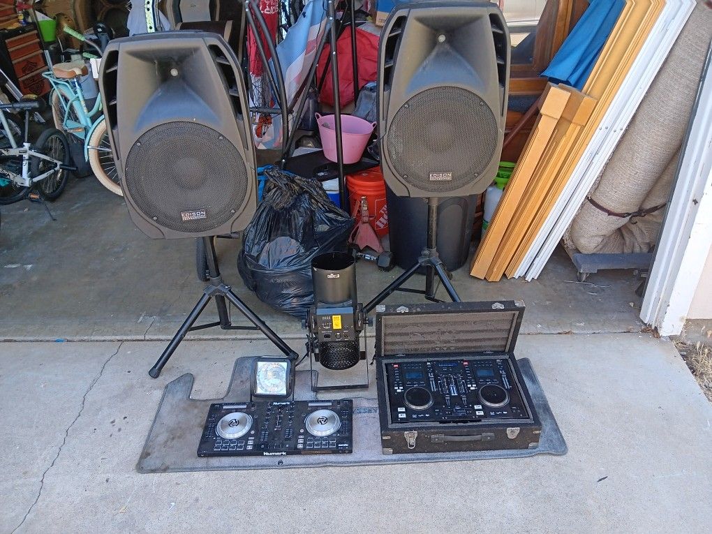 Karaoke/DJ Setup