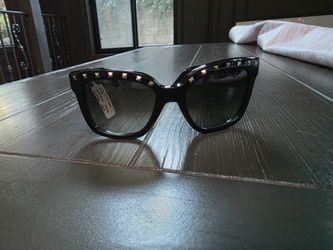 Valentino Sunnies NEW