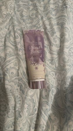 Velvet petals frosted