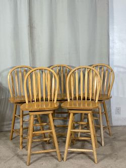 Set of 5 Oak 24” Windsor Swivel Bar Stools