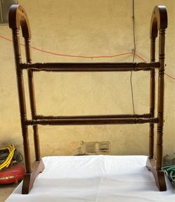 Quilt rack wood