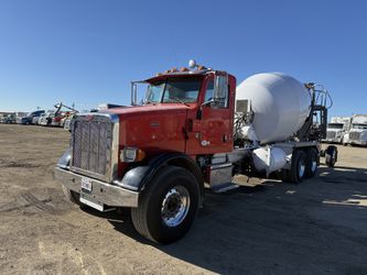 Peterbilt Mixer Truck