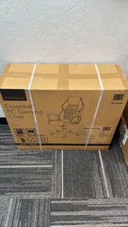 Insignia - Essential PC GamingChair - Black