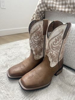 Ariat Men’s Vienna Tan Bone Slingshot Wide Square Toe Boot