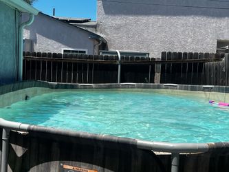 Above ground pool