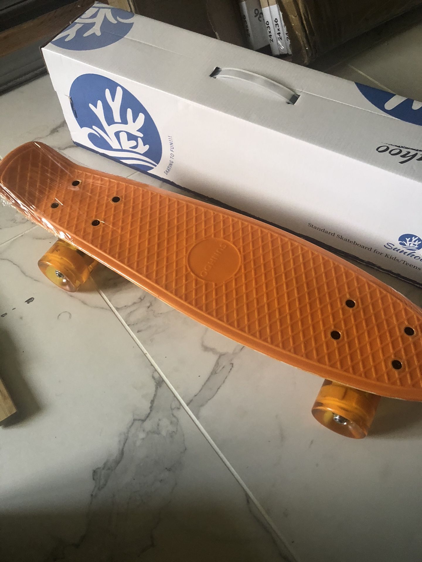 Skateboard New In box Light Up Wheels