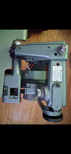 US STITCHLINE SL718  INDUSTRIAL 2500 spm  CLUTCH  MOTOR.