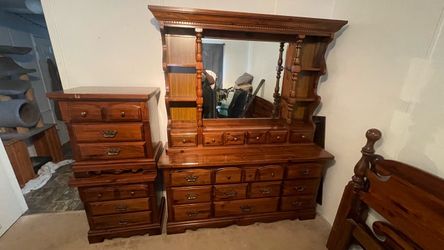 Custom wooden queen size bedroom set