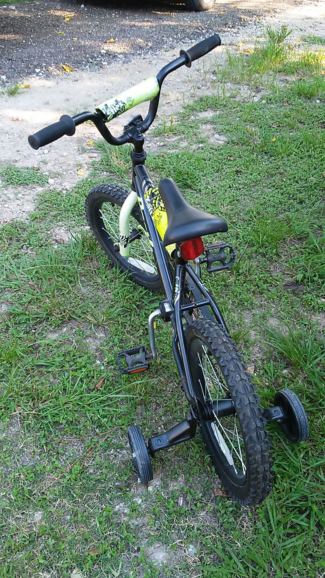 PACIFIC KIDS BIKE $20. (16×1.95 )