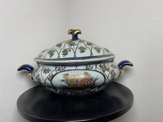 Antique Hand Painted Tureen-Vintage Chinese Vase($65 )
