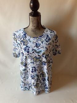 Laura Scott women's blue/white floral short sleeve top size PXL