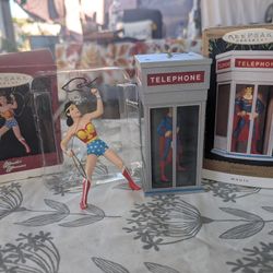 HALLMARK 1996 WONDER Women , Hallmark Keepsakes Ornament SUPERMAN in Telephone Booth - Lights & Motion MAGIC