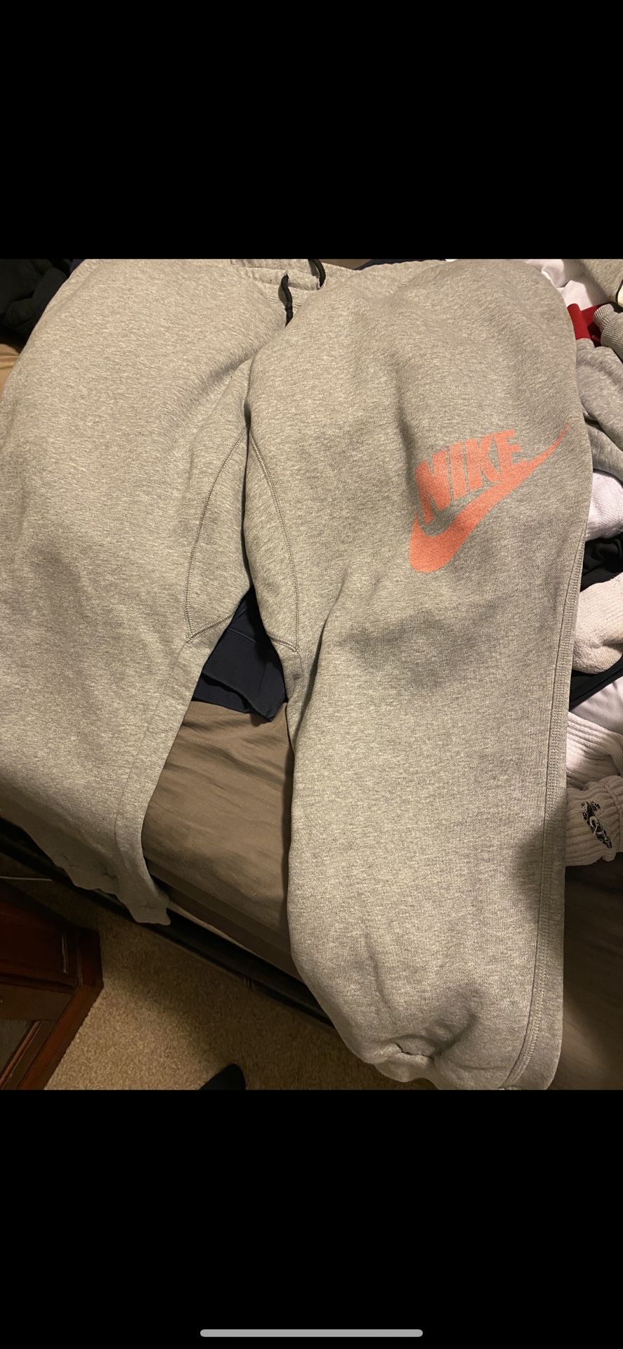 XXL NIKE JOGGERS $30