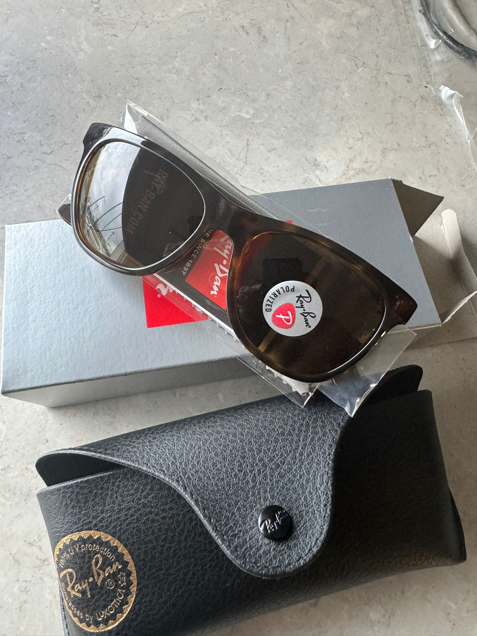 New Ray-Ban RB4184 Sunglasses | Tortoise / Polarized Brown Classic 