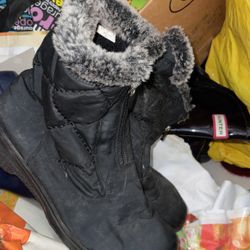Women And Youth Winter Boots Size 9