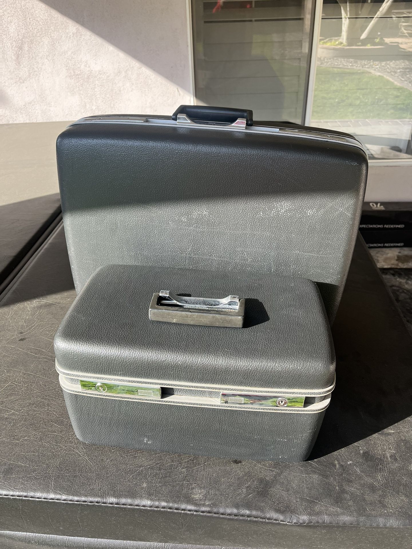 Vintage 1960s Sears And Robuck Hard Sided Luggage Set