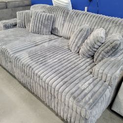 💛🧡💛 Comfy Sectionals - Take Home Today! 🧡💛🧡