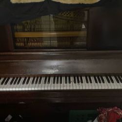 CIRCA 1 TODAY’S VALUE Small spinet & console pianos built after 1930 fall into the “Mid-Century Modern” category. We do not deal with spinet