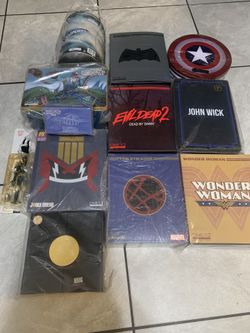 Mezco One 12 Lot Wonder Woman/batman/captain America and More!!