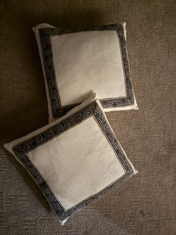 Decorative pillow