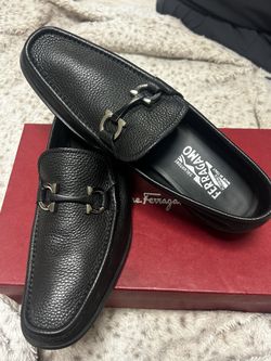 Men’s 9.5 Salvatore Ferragamo dress shoes