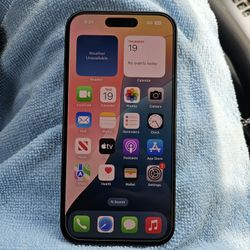 Iphone 15 • Black 🖤 • Unlocked 🔓 • 128 GB • Mint (Price Firm)