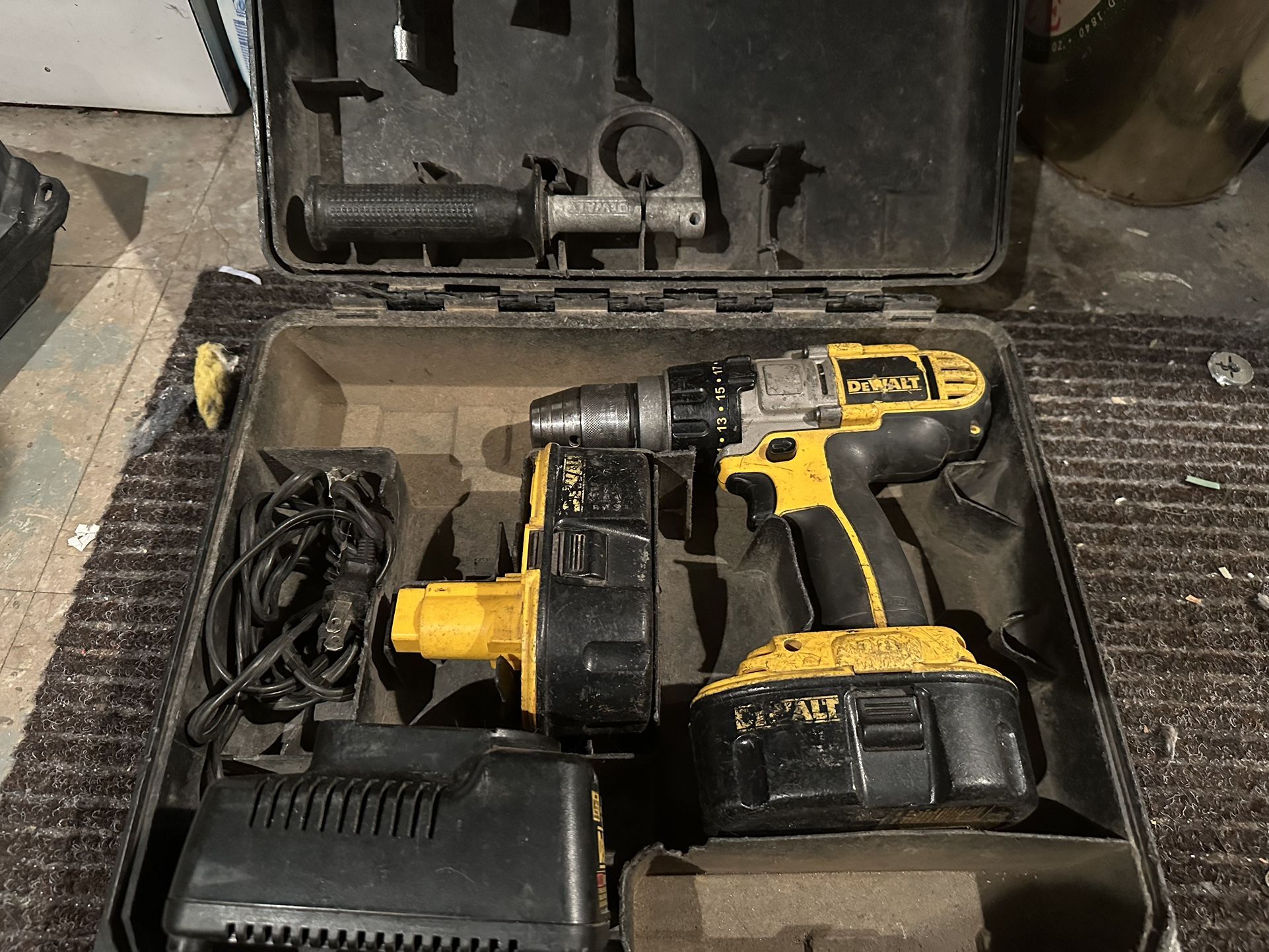 Dewalt 18 Volt 1/2” Chordless Drill Hammer Drill Xrp