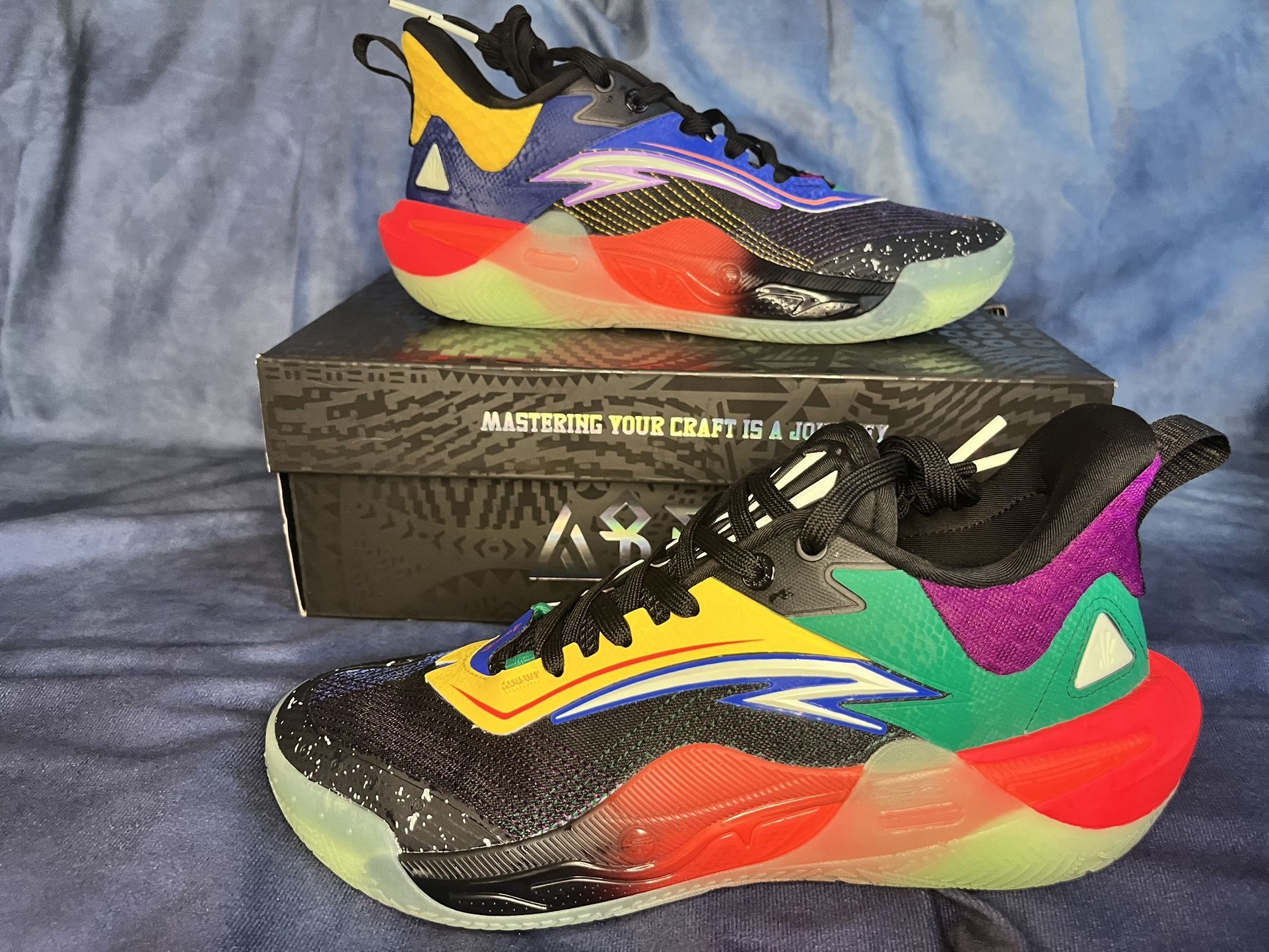 Anta Kai 1 Speed “Electric Horizon” Kyrie Irving display picture 3