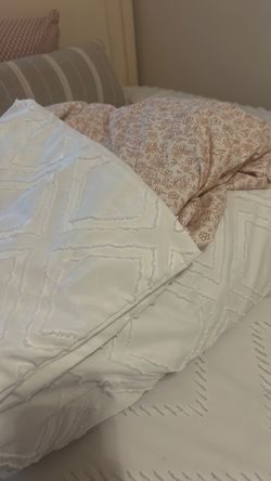 Twin size bedding