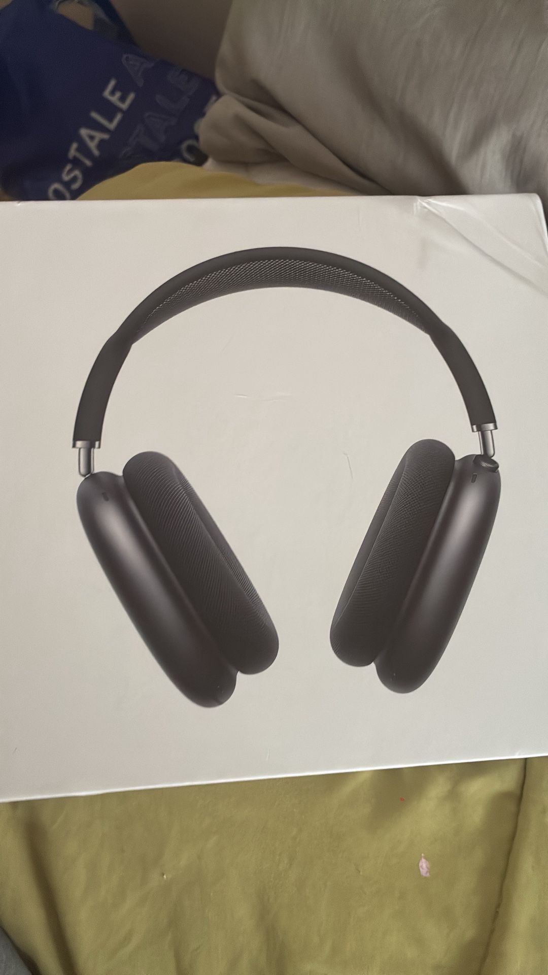 AirPod Pro Maxes SpaceBlack