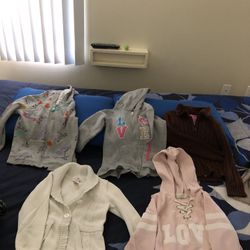 SUÉTERES DE NIÑA DIFERENTE SIZE Y PRECIO 