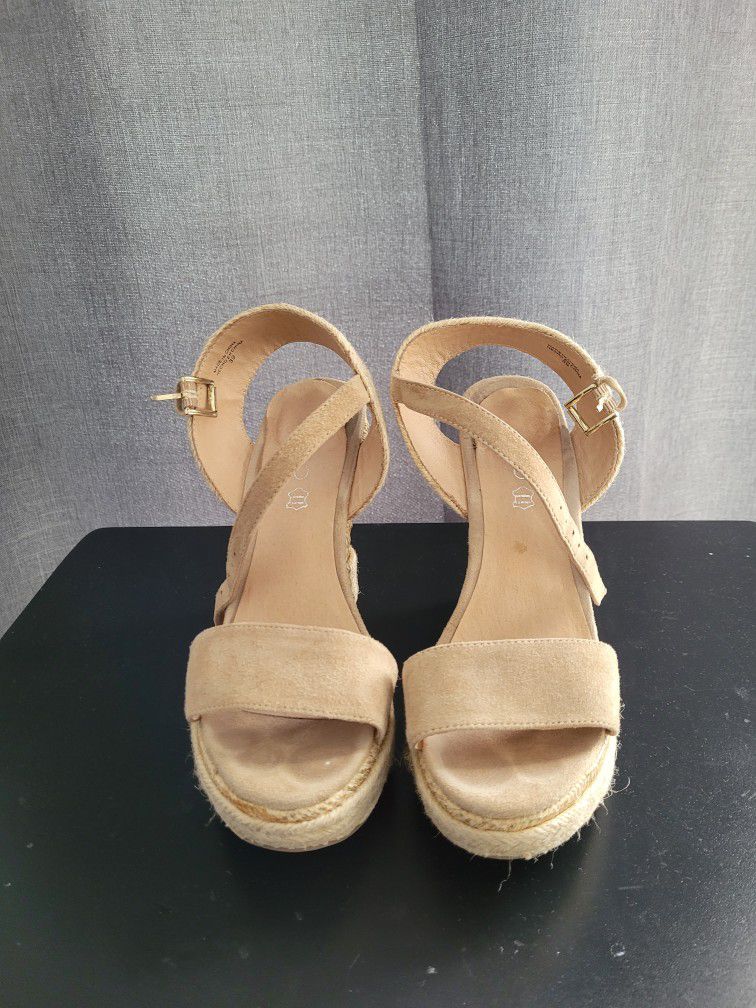 Shoes Aldo Size 8 for Sale in Greensboro, NC - OfferUp